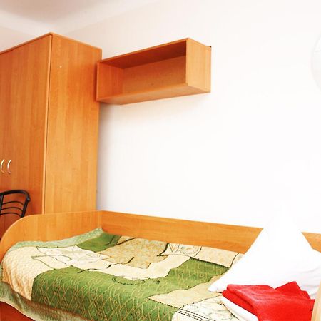 Vydubychi Hostel Kiev Luaran gambar